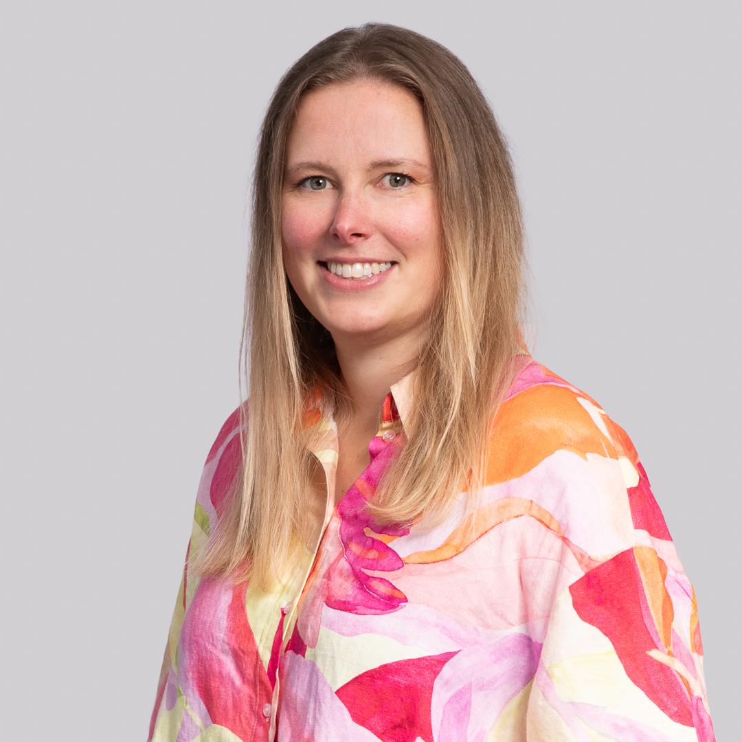 Lucinda Colman headshot
